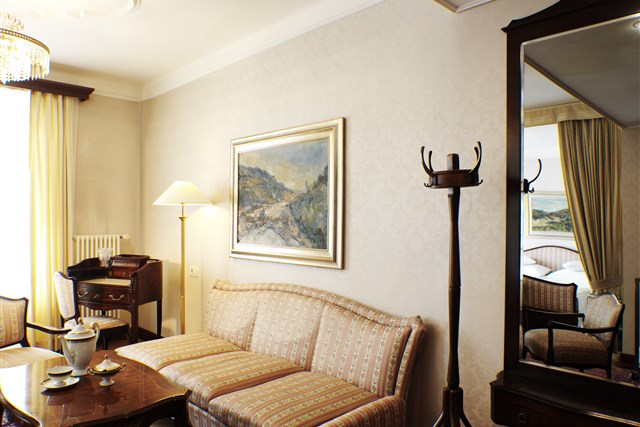 GRAND HOTEL TOPLICE - dvoulůžkový pokoj s možností přistýlky - typ 2(+1) B Suite jezero