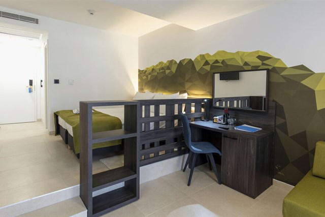 Hotel BLUESUN ALGA - dvoulůžkový pokoj s možností dvou přistýlek - typ 2(+2) B-SU