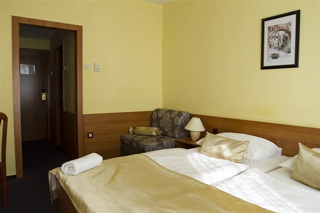 Hotel PULA - dvoulůžkový pokoj s možností přistýlky - typ 2(+1) BM
