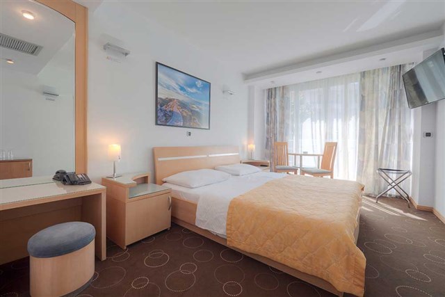 Hotel MONTENEGRO BEACH RESORT - dvoulůžkový pokoj s možností přistýlky - typ 2(+1) FB Standard
