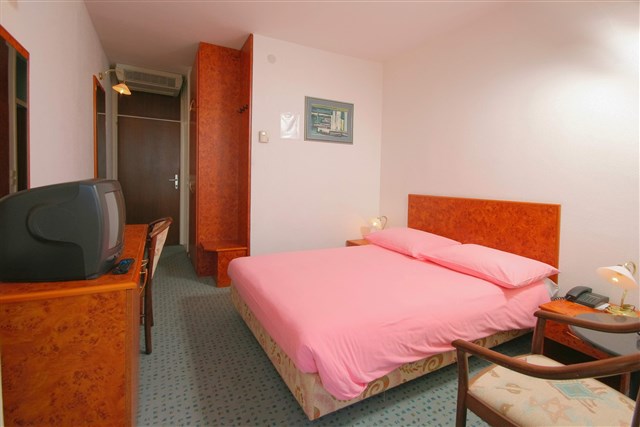 Hotel MEDENA - dvoulůžkový pokoj - typ 2(+0) B PROMO-3*