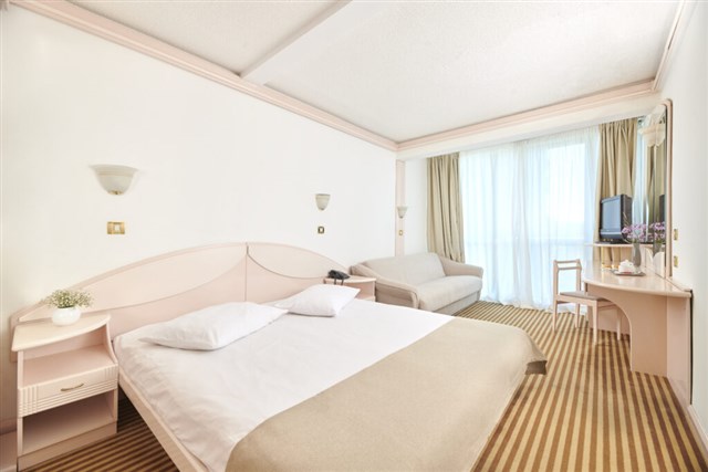 Hotel ZORNA  PLAVA LAGUNA - dvoulůžkový pokoj s možností přistýlky - typ 2(+1) M