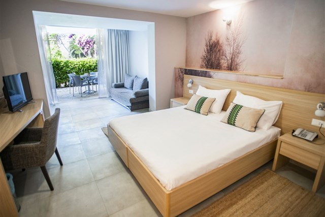 LABRANDA VELARIS Resort - dvoulůžkový pokoj s možností dvou přistýlek - typ 2(+2) B Deluxe