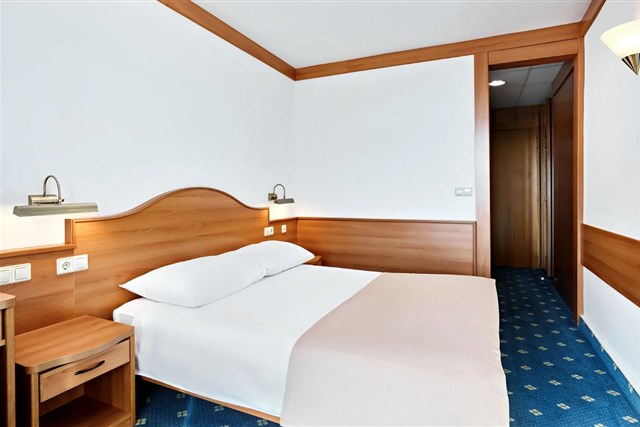 Hotel ASTAREA - dvě dvoulůžkové ložnice - typ 2+2 B FAM