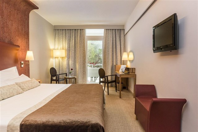 Hotel CORAL Plava Laguna - dvoulůžkový pokoj - typ 2(+0) B