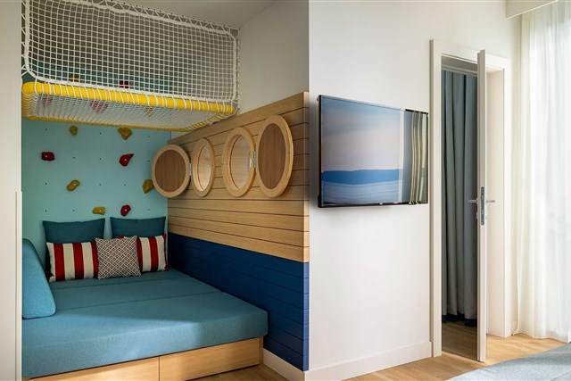 Falkensteiner Family Hotel Diadora - dvoulůžkový pokoj s obývací částí a pokoj se 2 lůžky - typ 2+2 BM FAMILY SUPERIOR
