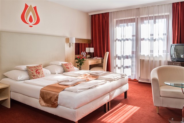 Hotel PIROSKA - dvoulůžkový pokoj s možností přistýlky - typ 2(+1)