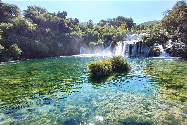 Chorvatsko nejen u moře - Trogir, Split, NP Krka - národní park Krka - třetí výlet v ceně, doprava autobusem