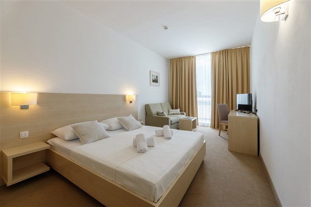Hotel ADRIA - dvoulůžkový pokoj s možností dvou přistýlek - typ 2(+2) B-Comfort