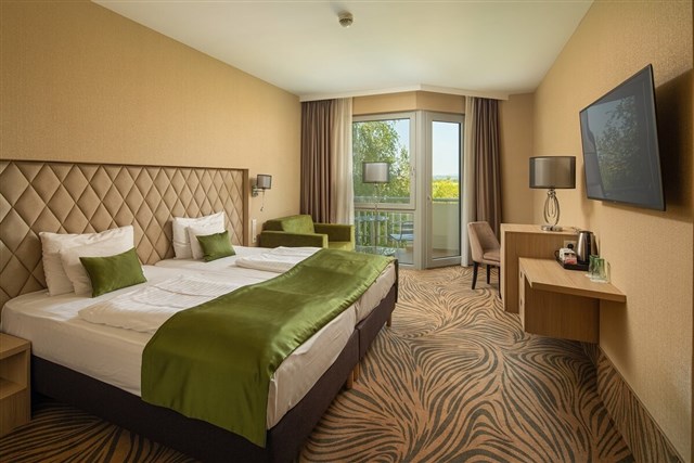 Hotel GREENFIELD GOLF & SPA - dvoulůžkový pokoj s možností dvou přistýlek - typ 2(+2) CLASSIC