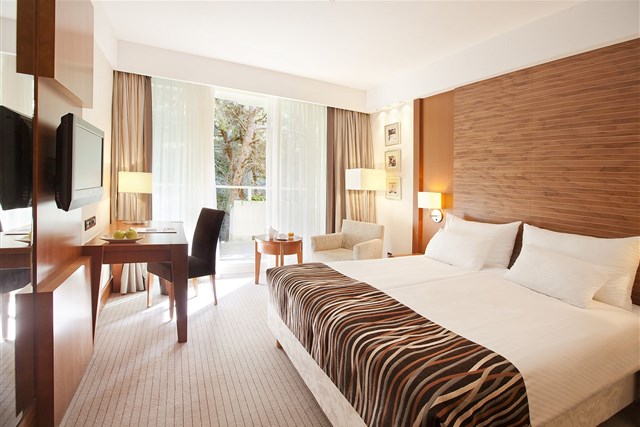 Hotel CROATIA - dvoulůžkový pokoj s možností přistýlky - typ 2(+1) B-Classic