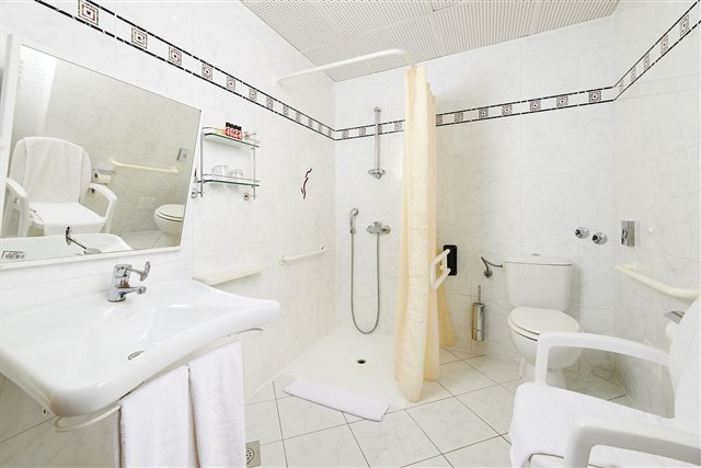 Hotel CORAL Plava Laguna - bezbariérový pokoj - typ 2(+1) BM Premium