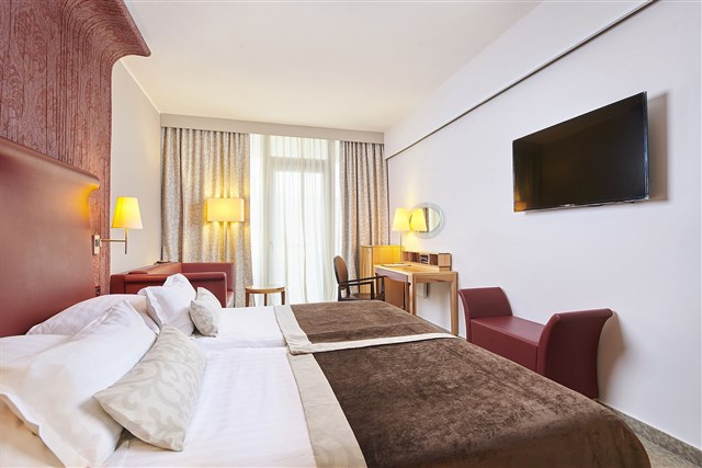 Hotel CORAL Plava Laguna - bezbariérový pokoj - typ 2(+1) BM Premium