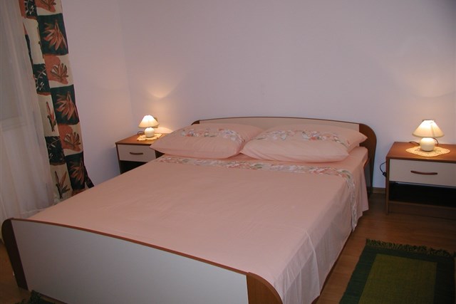 Apartmány VYBRANÉ PODGORA - Lux - Příklad ubytování ve čtyřlůžkovém apartmánu s možností přistýlky
