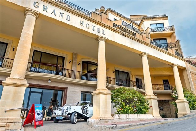 GRAND HOTEL - 