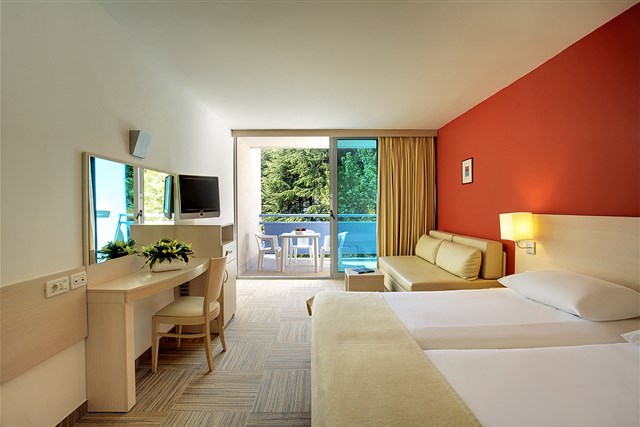 Hotel VALAMAR CRYSTAL - dvoulůžkový pokoj s možností přistýlky pro 1 nebo 2 osoby (rozkládací gauč) - typ 2(+2) B FAMILY ST