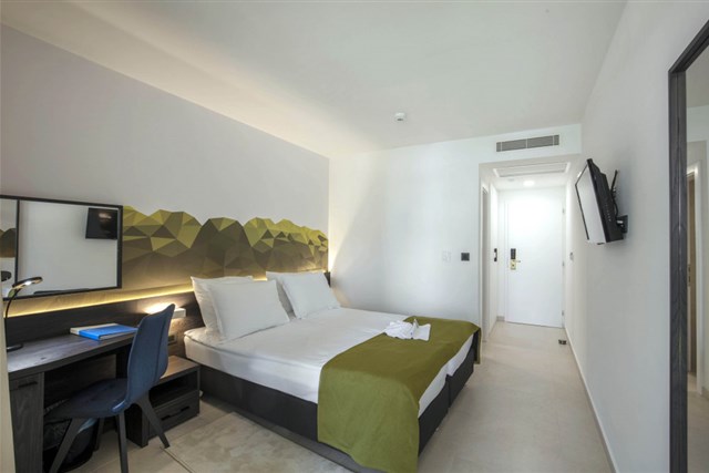 Hotel BLUESUN ALGA - dvoulůžkový pokoj - typ 2(+0) ECO