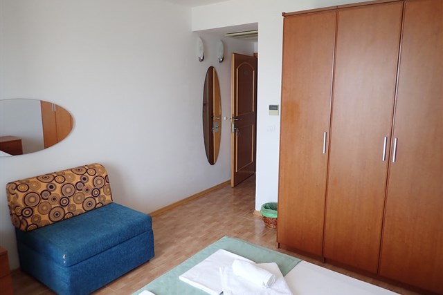Hotel RIVA - dvoulůžkový pokoj s možností přistýlky - typ 2(+1) BM